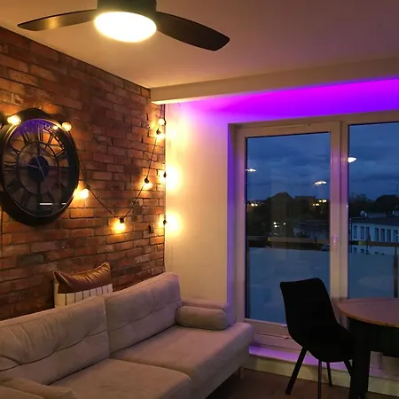 Loft -winda-parking W Hali Garazowej -gratis-business * Elblag